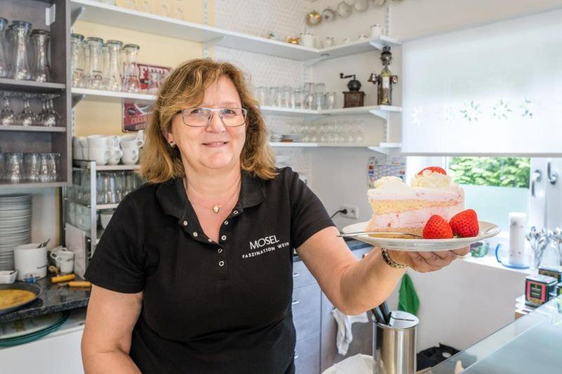 Cafe Klering Apartment Briedern Bagian luar foto