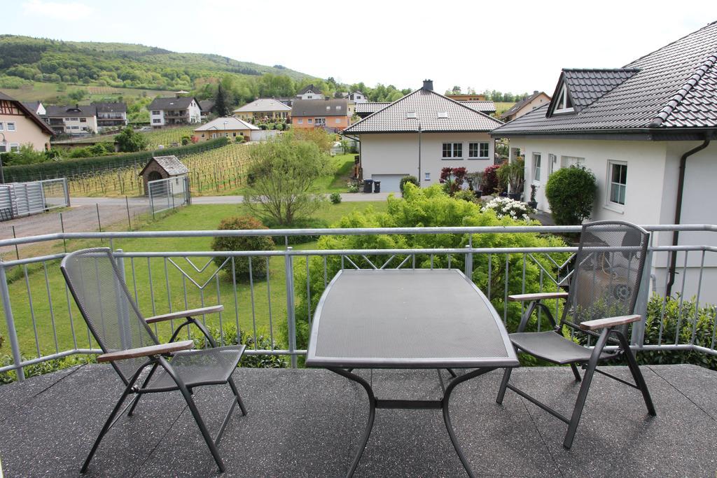 Cafe Klering Apartment Briedern Bagian luar foto