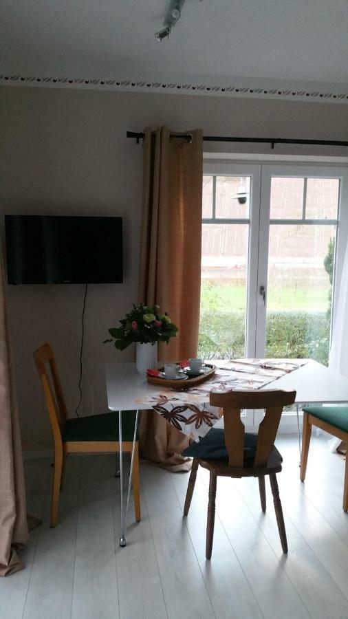 Cafe Klering Apartment Briedern Bagian luar foto